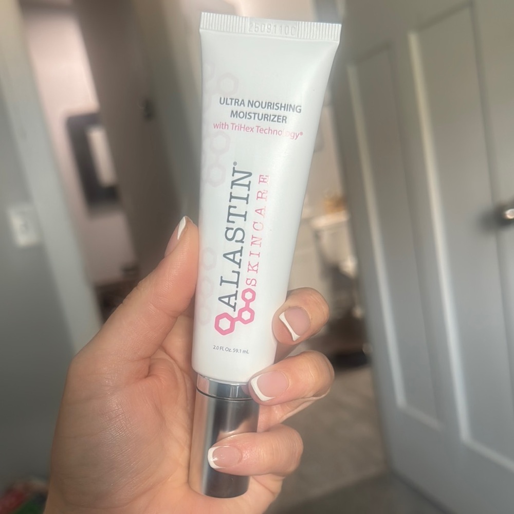 White Moisturizer Skincare Essential